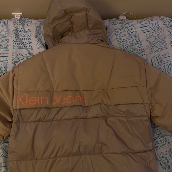 Calvin Klein oversized fit winter jacket - Picture 3 of 4
